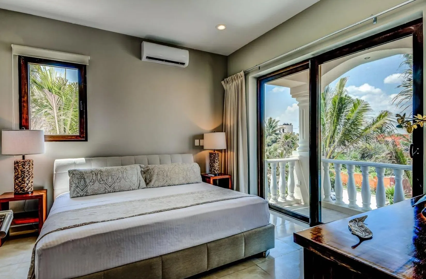 Sofi Beachfront Villa In Tankah Bay! Chacalal