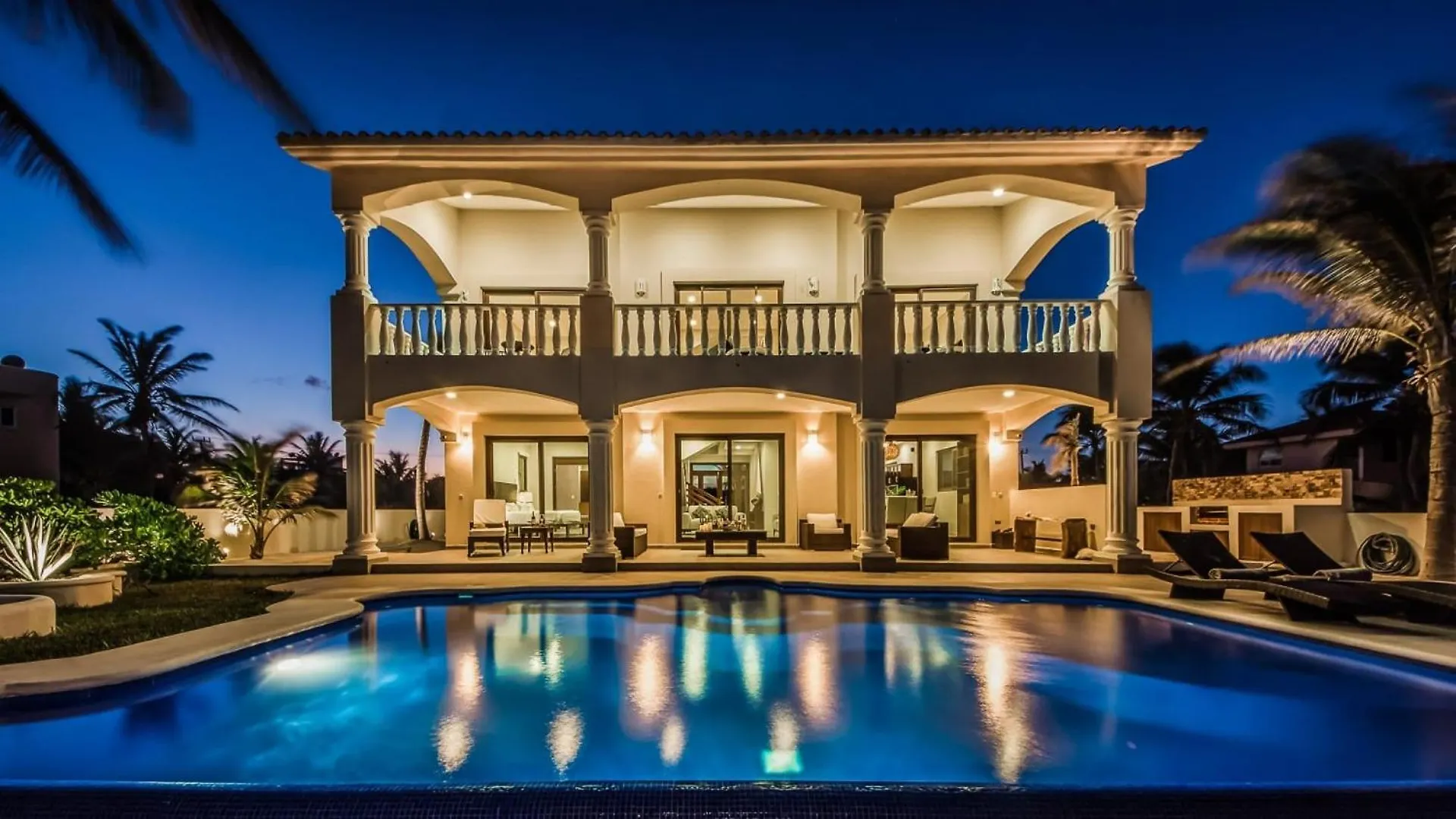 Sofi Beachfront Villa In Tankah Bay! Chacalal